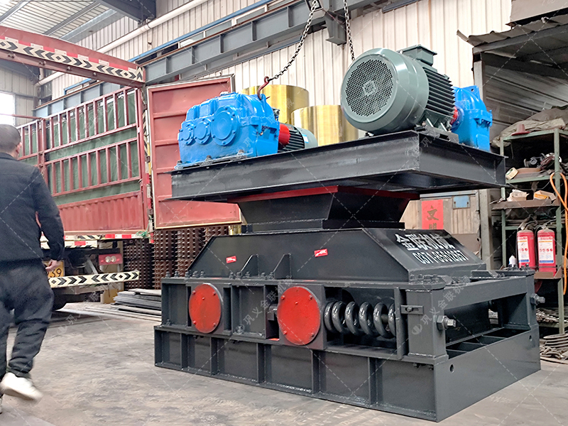 傳統(tǒng)破碎機(jī)處理廢渣總 “水土不服”?為何雙齒輥機(jī)型能輕松勝任? 傳統(tǒng)破碎機(jī)處理廢渣總 “水土不服”?為何雙齒輥機(jī)型能輕松勝任?