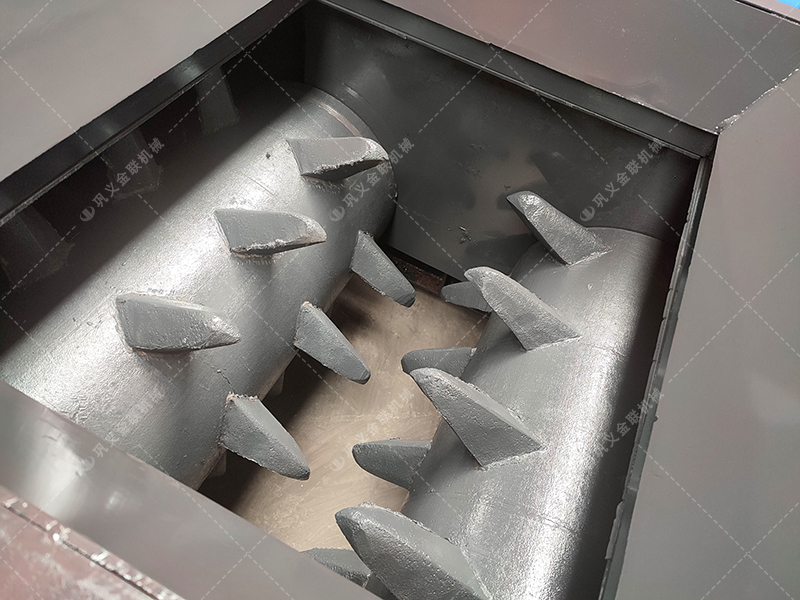 雙齒輥破碎機處理含雜原煤：專業優勢究竟比傳統設備強在哪？